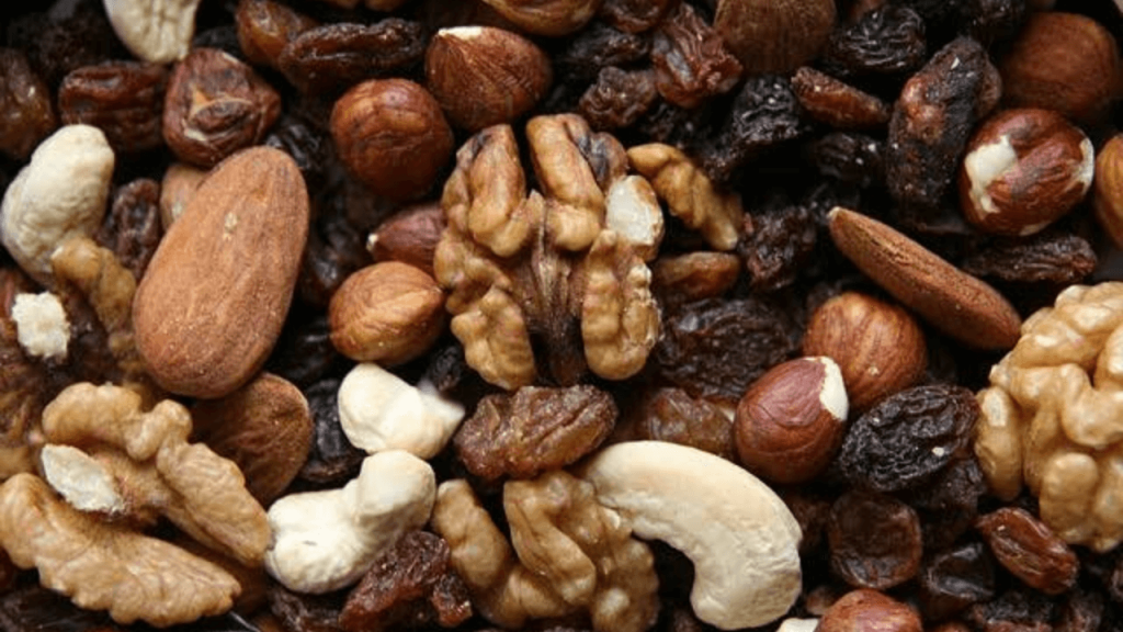 10 Best Nuts For Keto Diet
