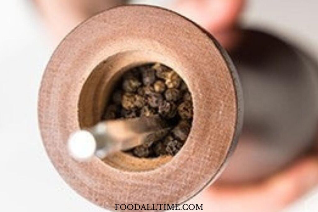Buying Guide For Black Pepper Grinder For Your Kitchen