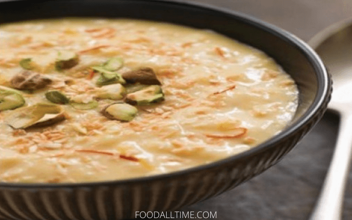 Delicious Khajur and Rice Kheer Recipe